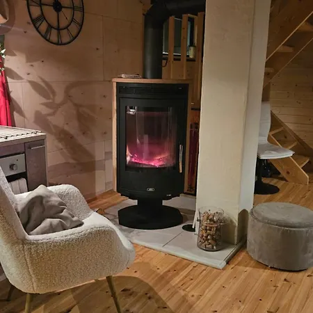 Elimaa-lepiku Alpesi faház Hobesalu